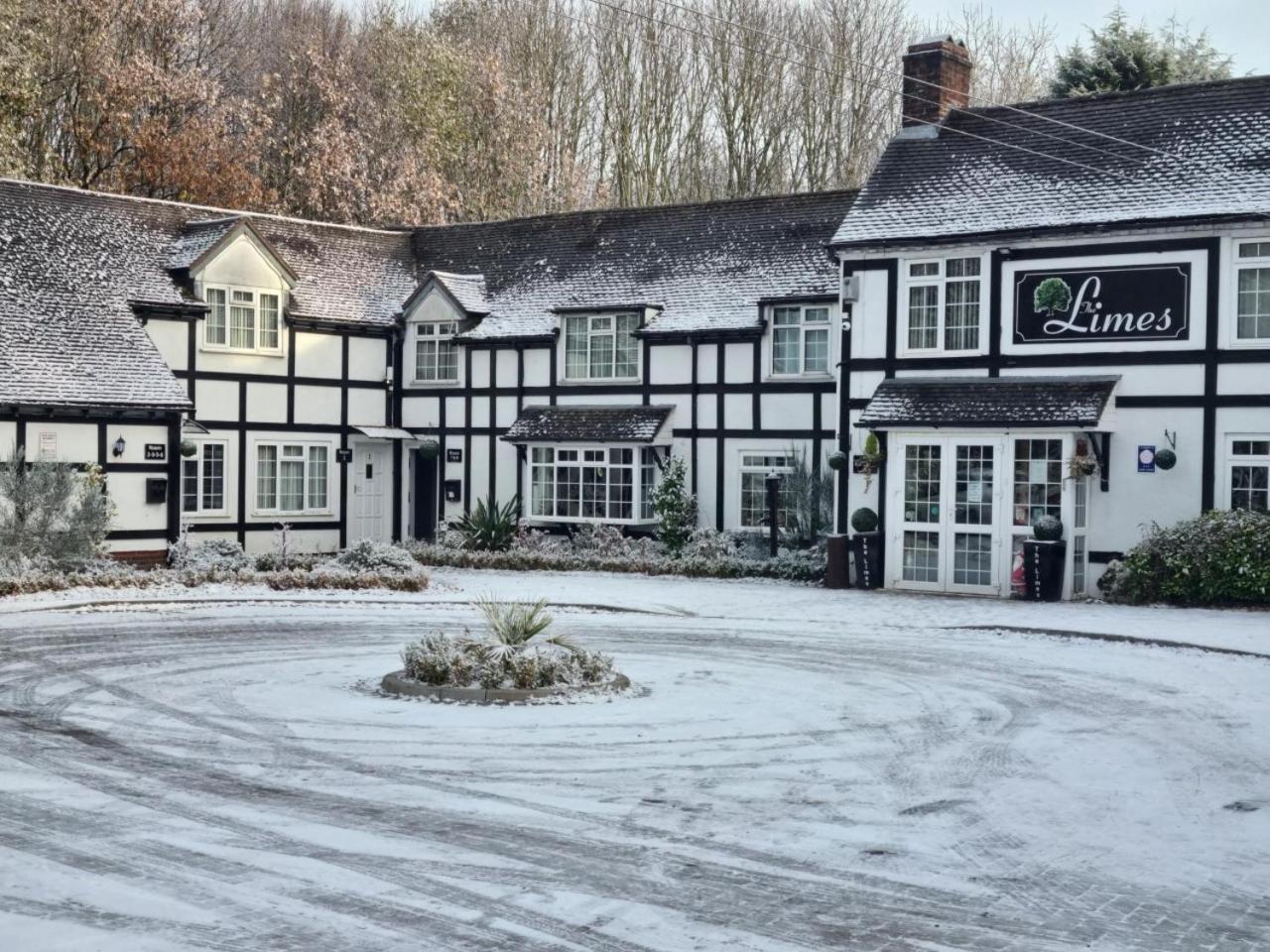 The Limes Country Lodge Hotel & Admiral Restaurant Solihull Extérieur photo